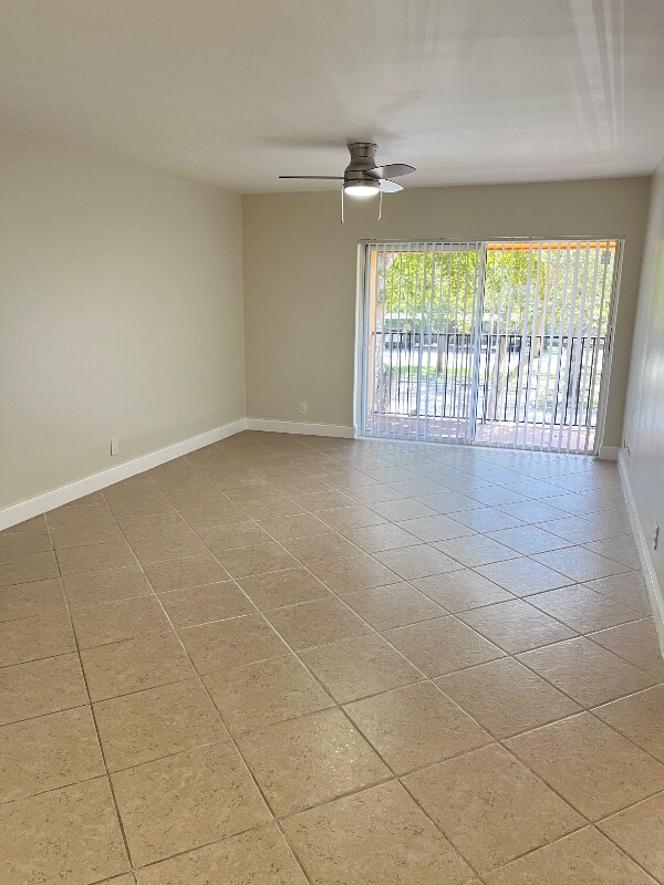 Foto del edificio - 10717 Cleary Blvd