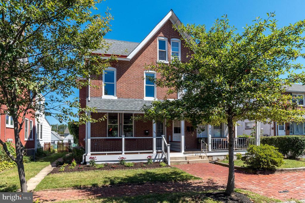 Foto principal - 739 S Matlack St