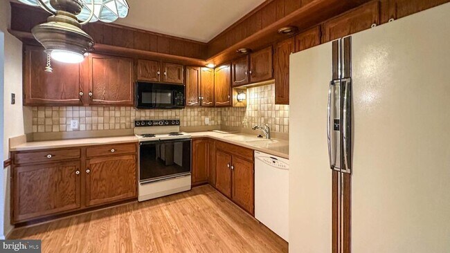Foto del edificio - 109 VALLEY GREENE Cir