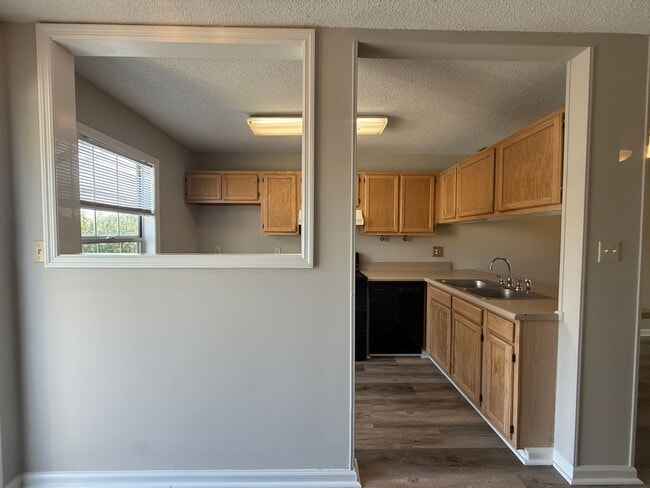 Foto del edificio - Updated 2BR/1.5 BATH Townhome in Augusta/Martinez Area