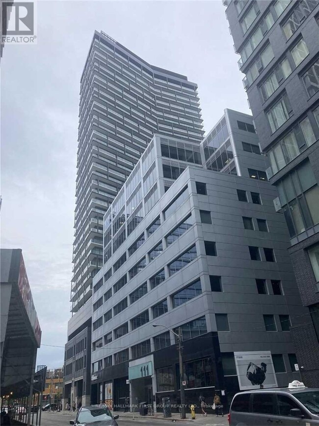 Building Photo - 125-125 Peter St
