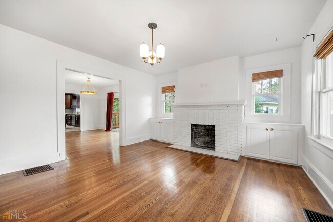 Foto del edificio - 1022 Birch St SW