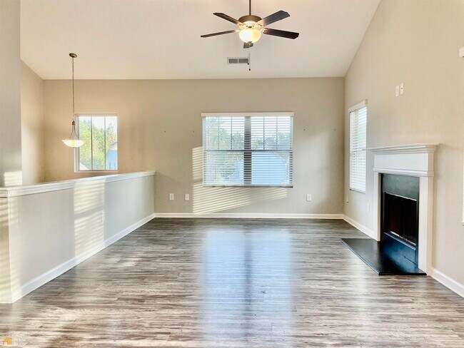 Building Photo - 224 Stone Creek Ct