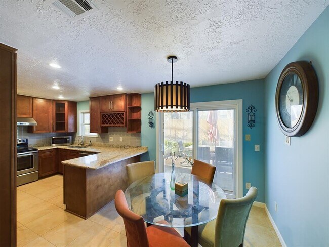 Foto del edificio - 814 Walnut Bend Ln