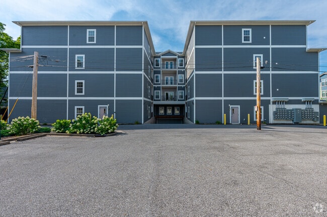Building Photo - 120 Flats