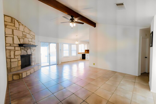 Building Photo - 1606 Gatlinburg Dr