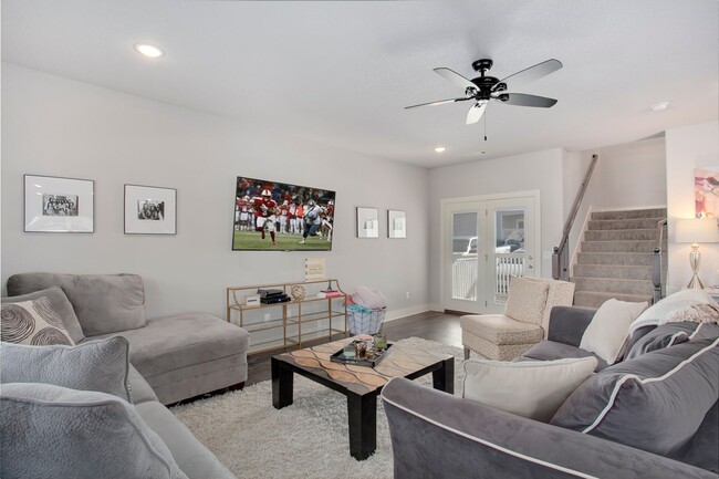 Building Photo - *Whitham Cottages* - 4 Bed/4 Bath- Walking...