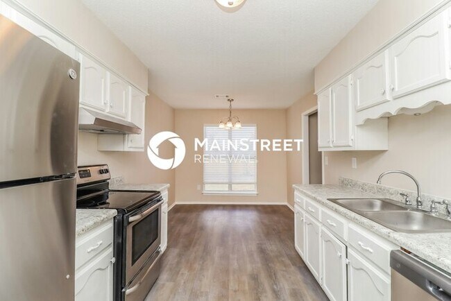 Building Photo - 4 Bedroom Pet-Friendly Home in Horn Lake, MS with Main Street Renewal