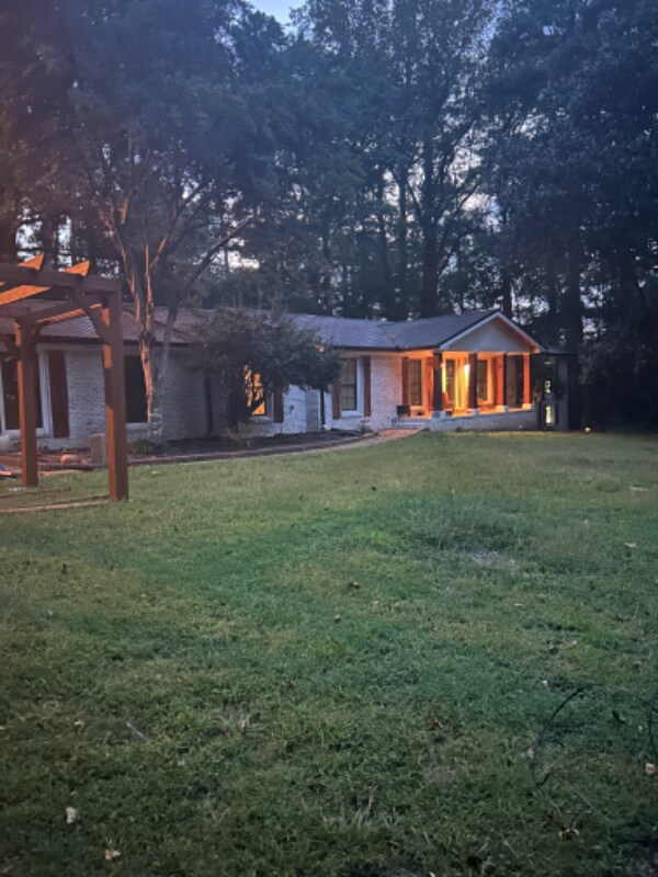 Foto del edificio - 1597 Panola Rd