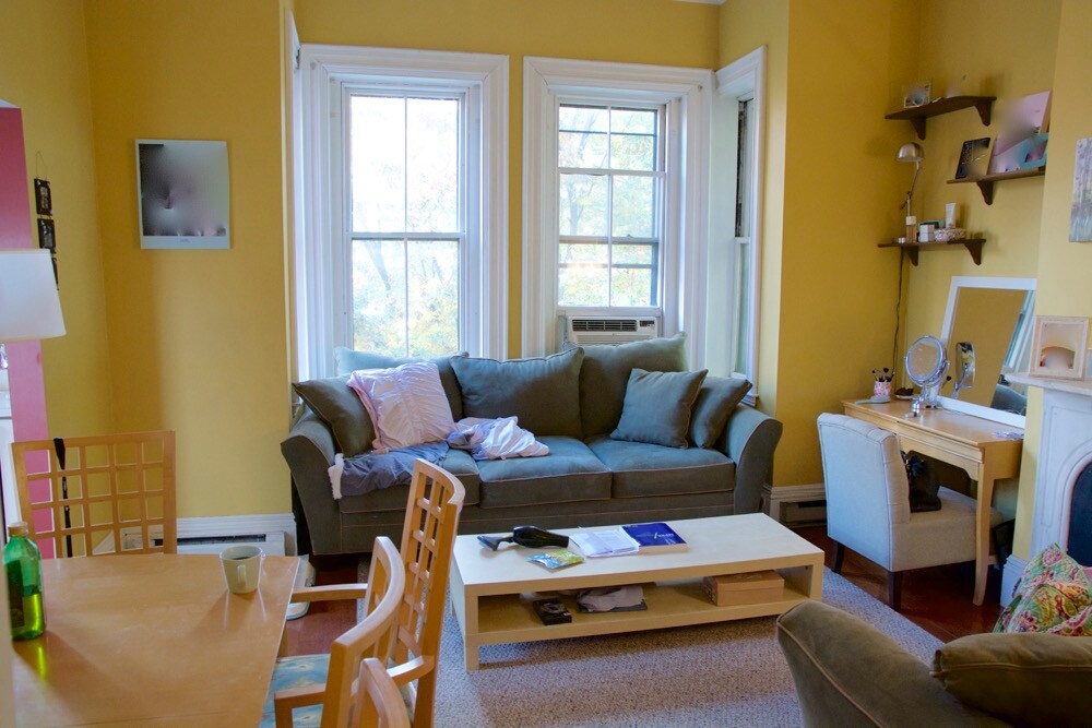Primary Photo - 2A Wellington St