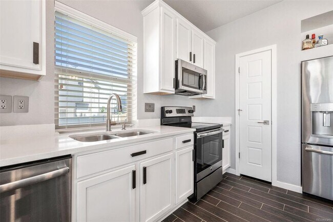 Building Photo - 4845 Halifax Ct