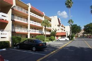 Foto del edificio - 1025 Country Club Dr