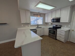 Building Photo - 351 S Valley View Dr