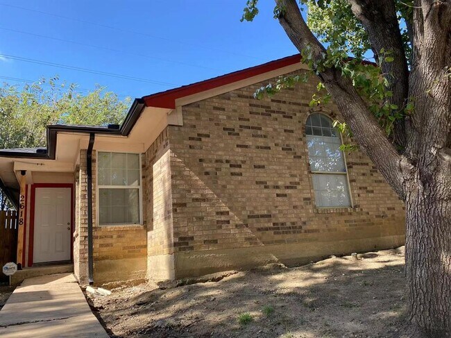 Building Photo - 2618 Sherry St