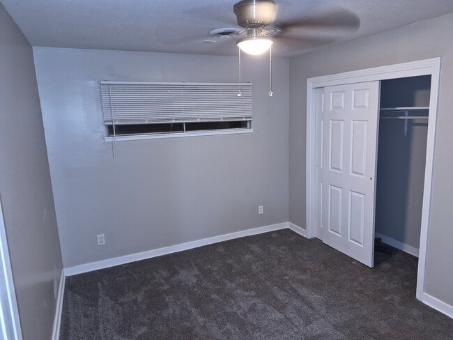 Building Photo - 612 Heather Ln