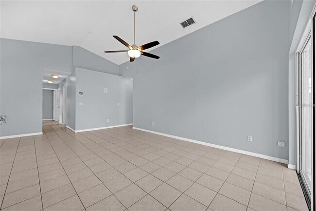 Foto del edificio - 7712 Water Oak Ct
