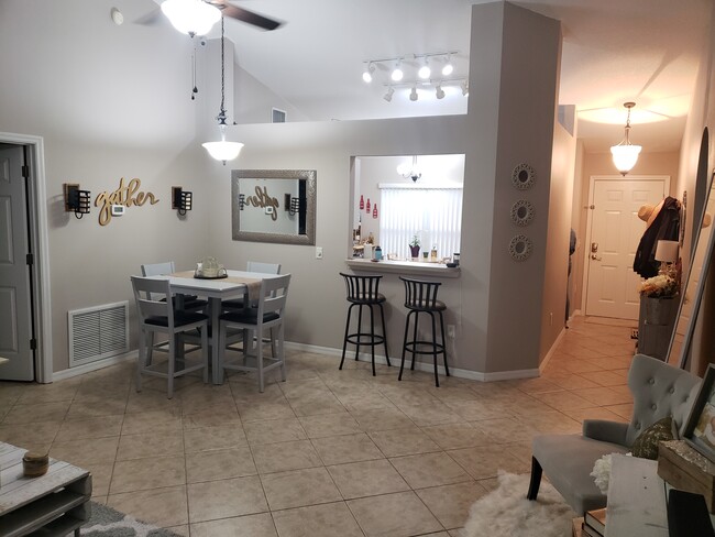 Foto del edificio - 3848 Bayshore Cir