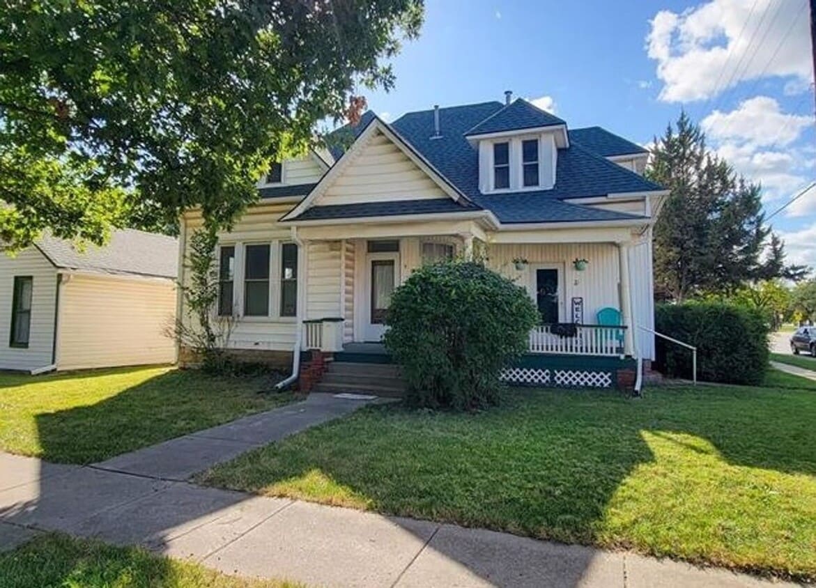 Primary Photo - 1127 Market St