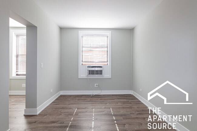 Building Photo - 501 W Belmont Ave