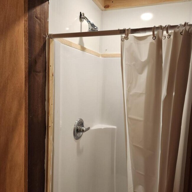 Foto del edificio - 311 W High St