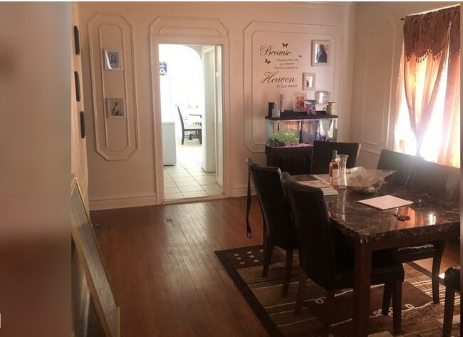 Dining room - 1861 S Komensky Ave