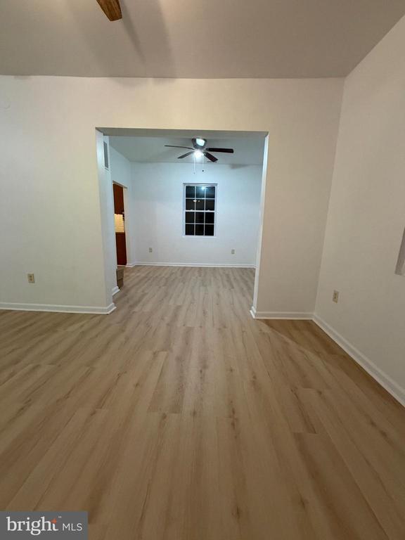 Foto del edificio - 9 Hartford Rd