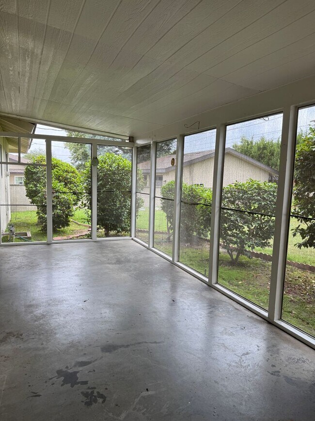 Building Photo - Beatiful Glendora Home in Desireable Area