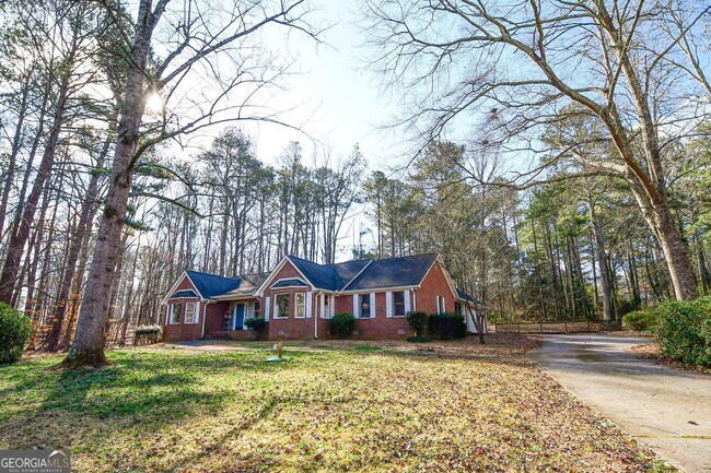 Building Photo - 160 Farm Ln
