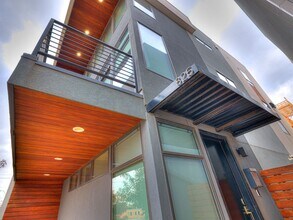Building Photo - 825 NW 6th St
