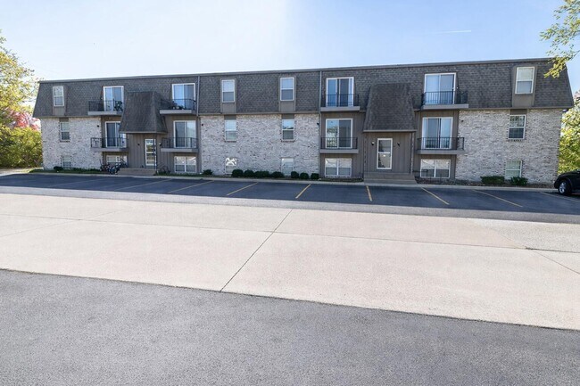 Foto del edificio - 3408 Balboa Ln