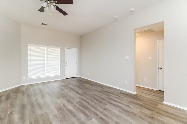 Building Photo - 1206 Beacon Hill Dr