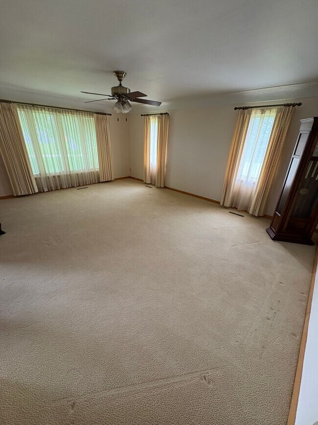 Foto del edificio - 2 bedroom 1 bath ranch style home