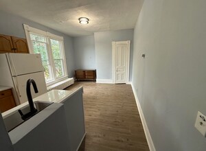 Building Photo - 359 Maria Ave