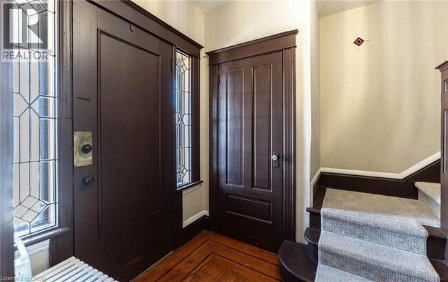 Building Photo - 41 Carrick Ave