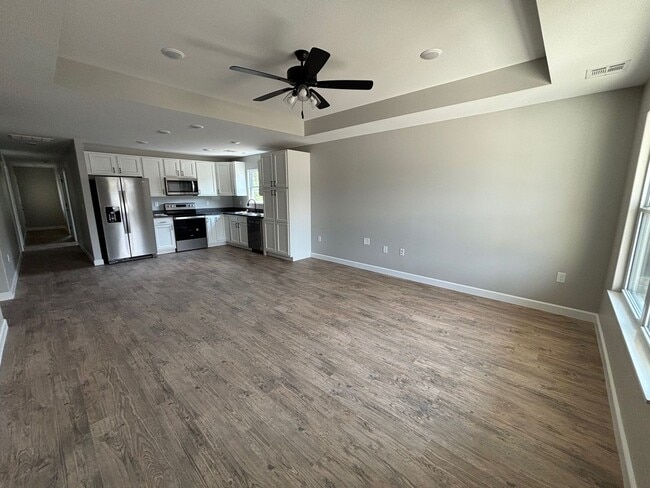 Building Photo - Italian Estates Property Management