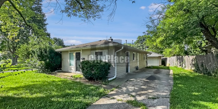Photo - 3060 Midvale Dr, Indpls IN 46222