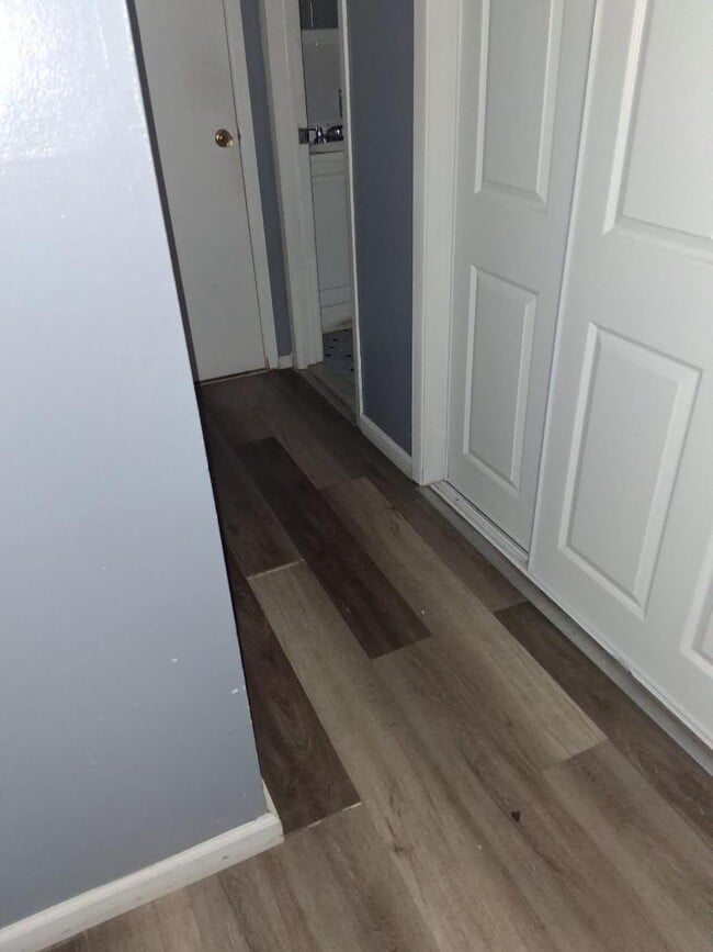 Foto del edificio - 79 Yaun Ave