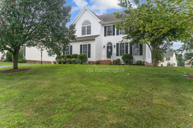 Building Photo - 5525 Barnsley Terrace