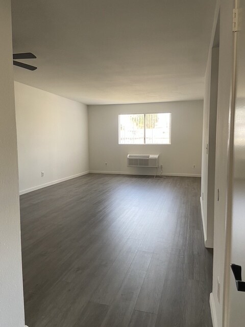 Foto del edificio - 958 Magnolia Ave