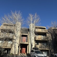 Building Photo - 2220 E Murray Holladay Rd