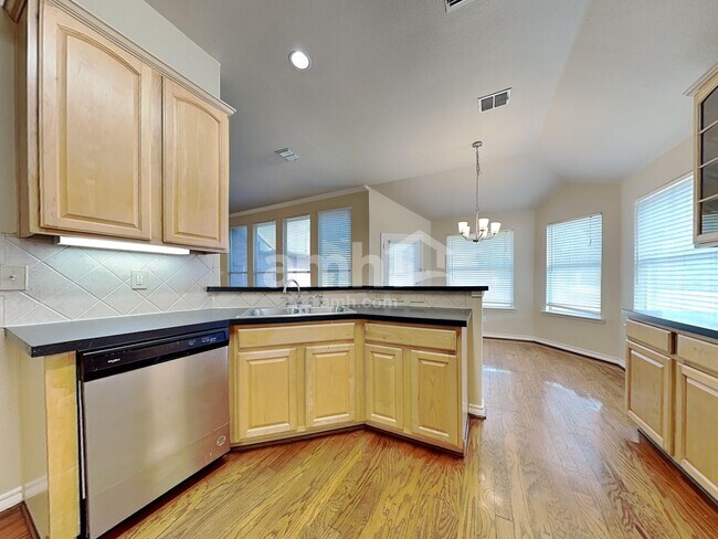 Foto del edificio - 989 Dogwood Ln