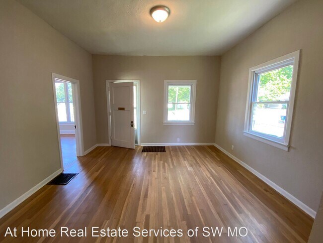 Building Photo - 4 br, 1 bath House - 609 S Grant