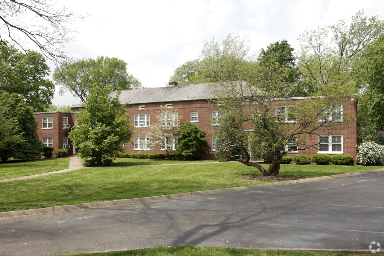 Foto principal - Woodmont Terrace Apartments
