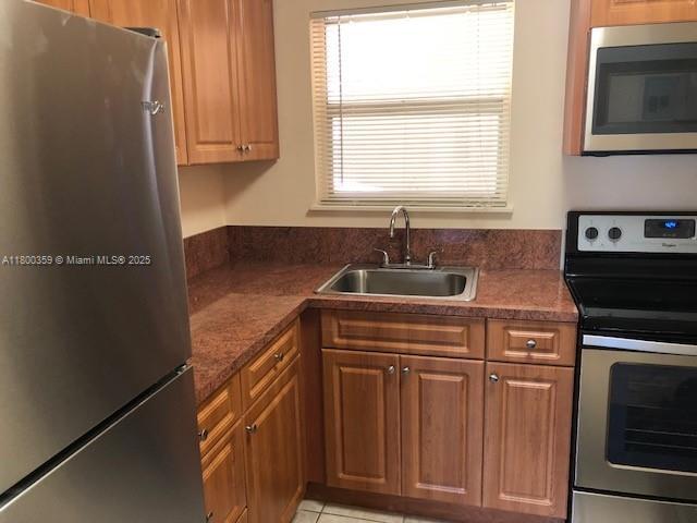 Building Photo - 7470 Miami Lakes Dr