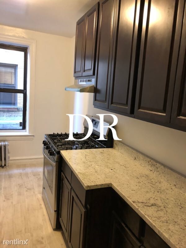 Foto del edificio - 623 E 5th St