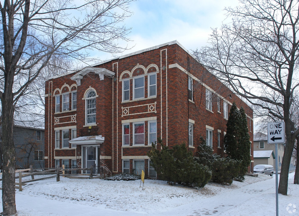 Primary Photo - 1000 Newton Ave N