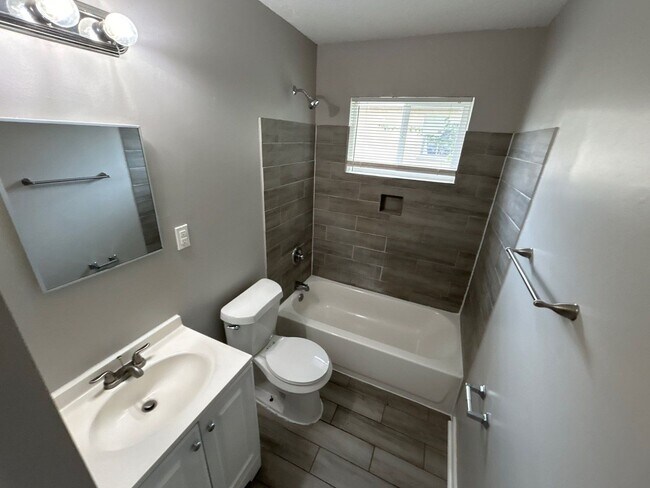 Foto del edificio - 3109 Radford Rd