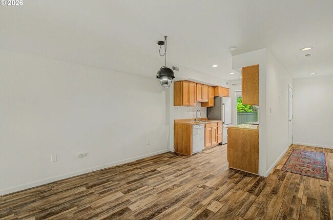 Foto del edificio - 1653 NW Midlake Ln