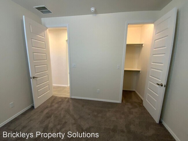 Building Photo - 3 br, 2.5 bath House - 163 Suez Rd NE