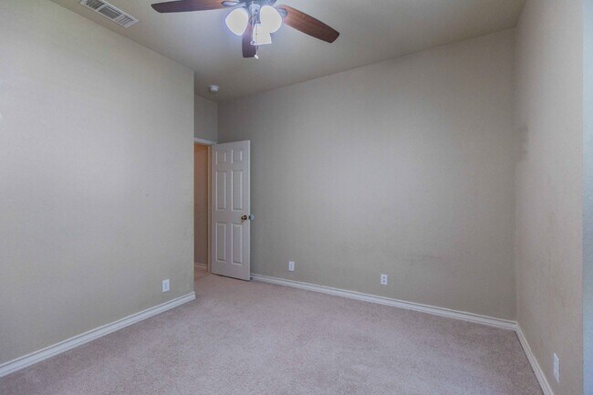 Building Photo - 934 Misty Acres Drive New Braunfels, TX